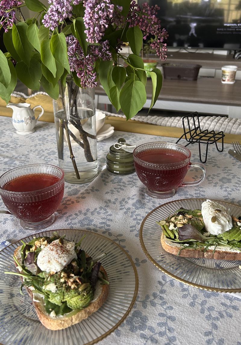 Brunch and a bouquet of flowers